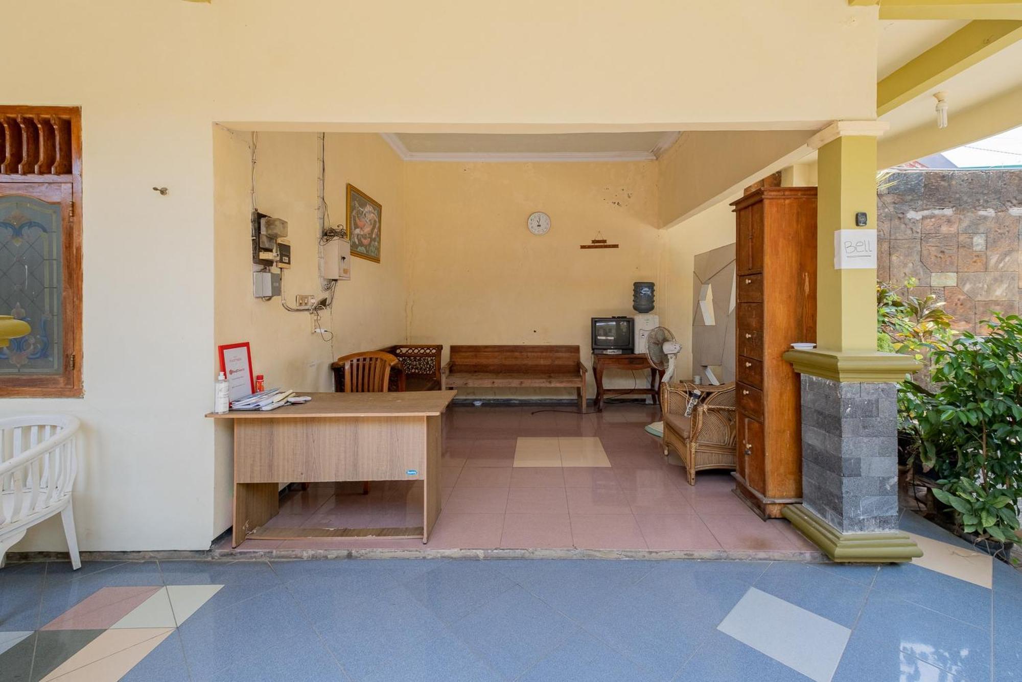Reddoorz Syariah At Jalan Sunan Giri Tuban Tuban  Eksteriør billede
